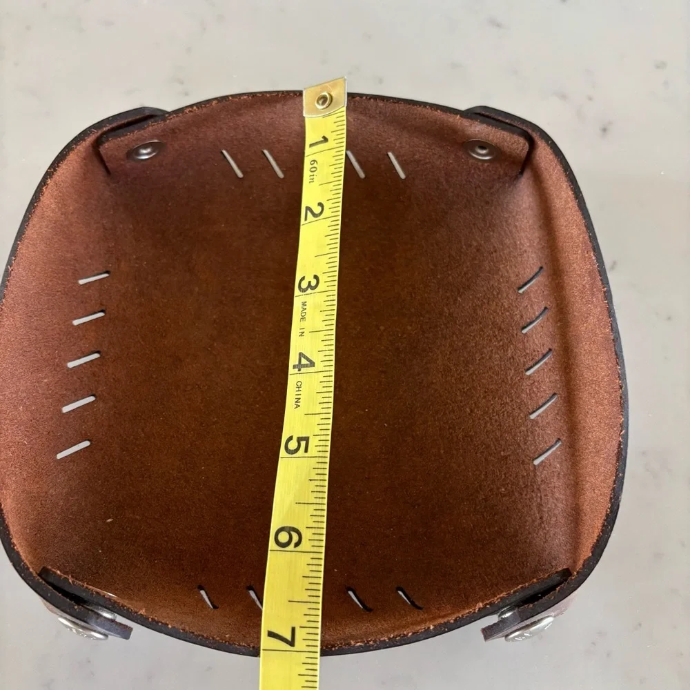 Versa Carry Leather Cathch-all‎ Container